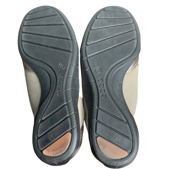 Ecco Bluma Toggle Sneakers - Picture 8 of 10